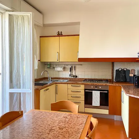 Sulla Via Del Mare Apartment